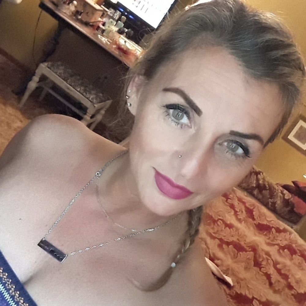 Meet your Posher, Denise